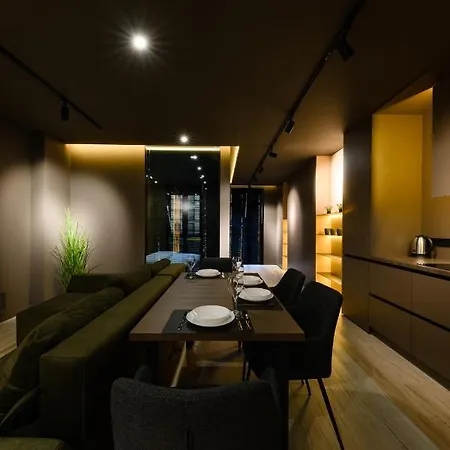 Luxury Apartments-belochka Apartamento Úzhgorod