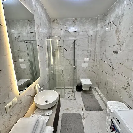 Luxury Apartments-belochka Апартаменты