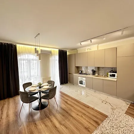 Luxury Apartments-belochka Apartamento Úzhgorod