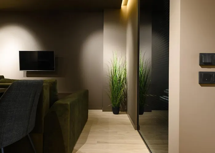 Luxury Apartments-belochka * 乌日霍罗德