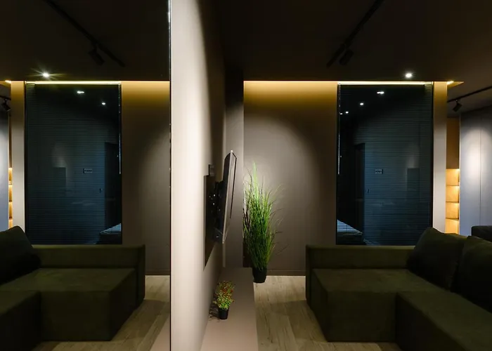 Luxury Apartments-belochka 乌日霍罗德
