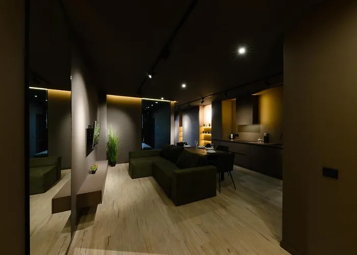 Luxury Apartments-belochka * 乌日霍罗德